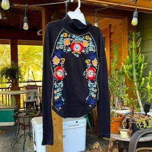 Free People Disco Rose mock turtleneck beautiful embroidery excellent condition
